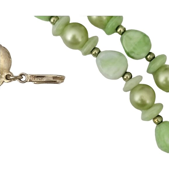 Trifari Green Glass Plastic Bead Necklace Shepherd's Hook Clasp Necklace, Signed - Picture 5 of 8